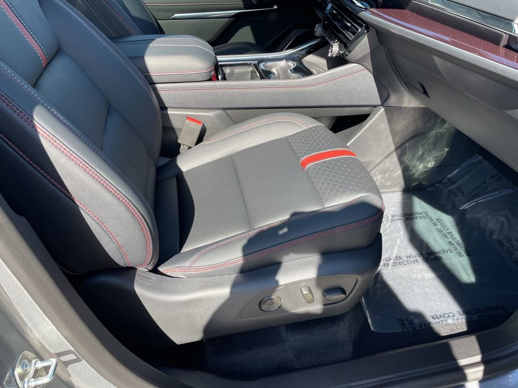 New 2026 Chevrolet Traverse RS FWD image 30