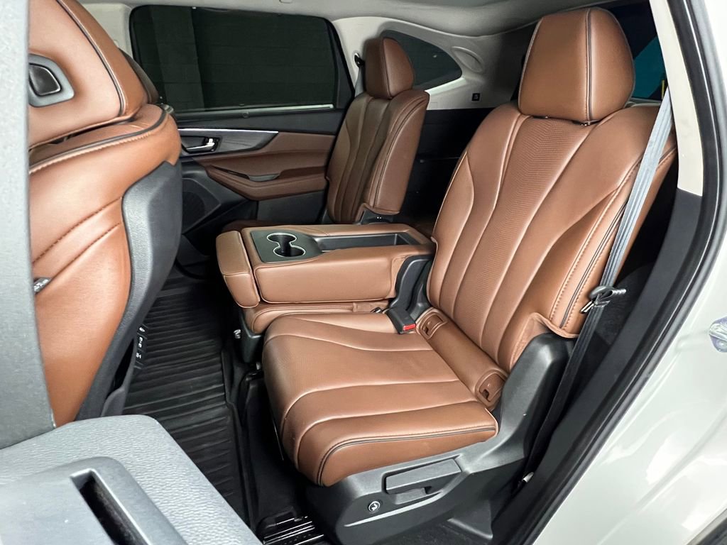 Used 2024 Acura MDX SH-AWD w/ Advance Package image 21