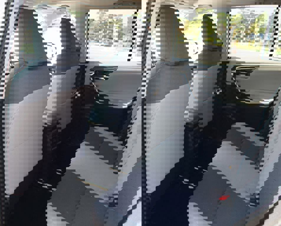 Used 2019 Toyota RAV4 XLE image 14