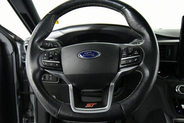 Used 2020 Ford Explorer ST w/ Premium Technology Package image 2