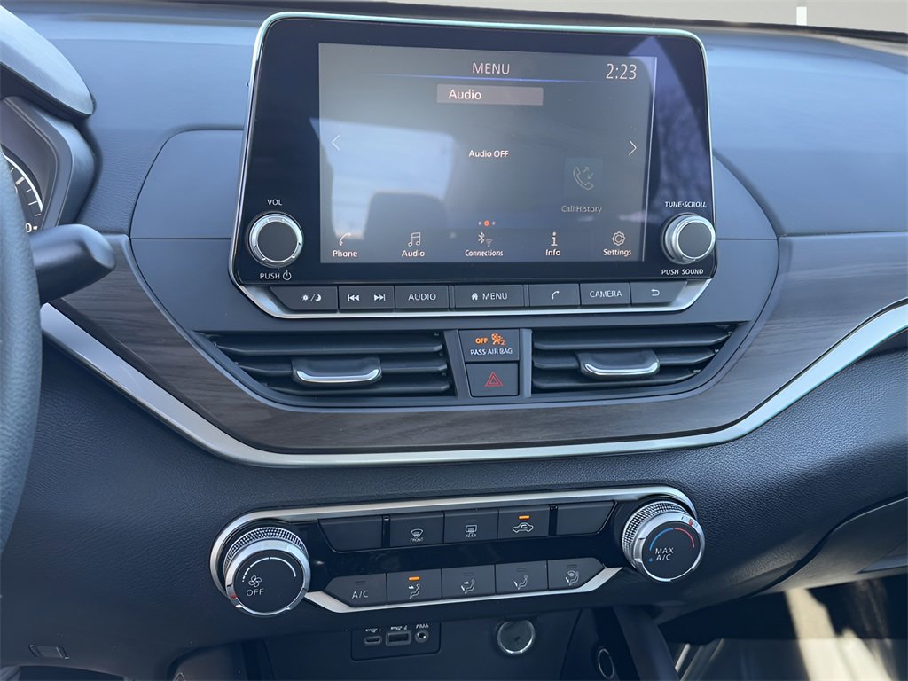 Used 2023 Nissan Altima 2.5 SV image 7