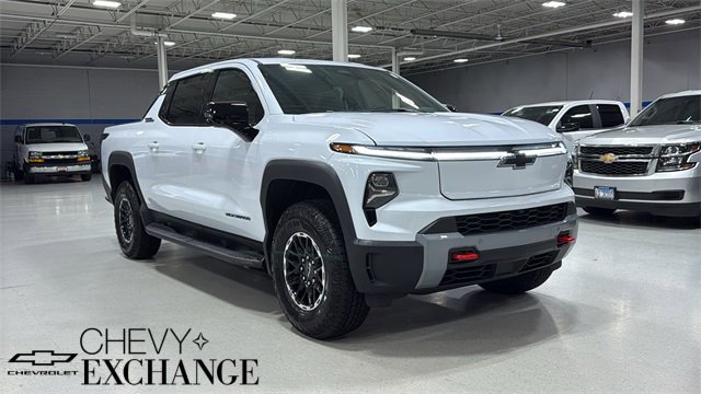 New 2026 Chevrolet Silverado EV Trail Boss video 1
