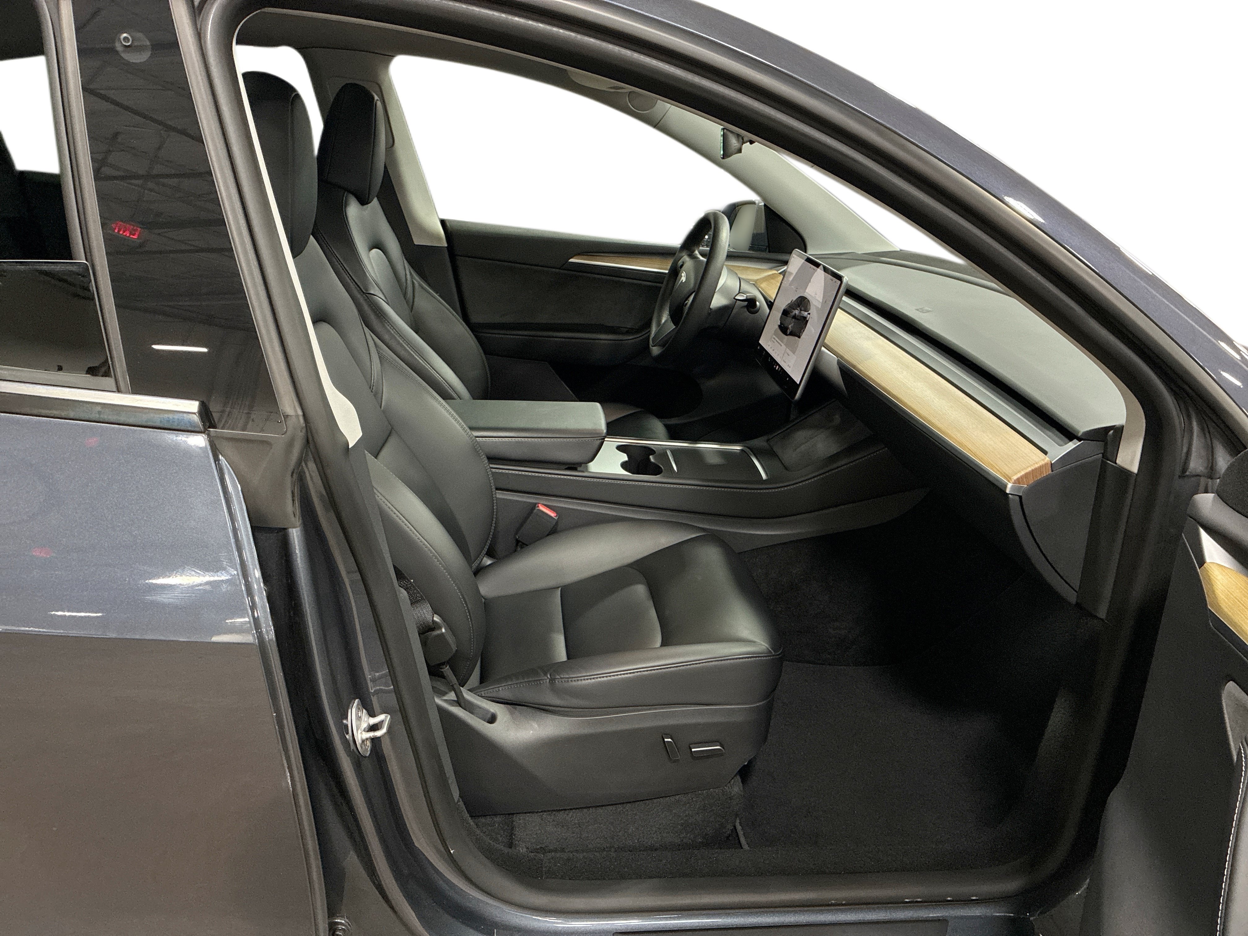 Certified 2023 Tesla Model Y AWD image 13