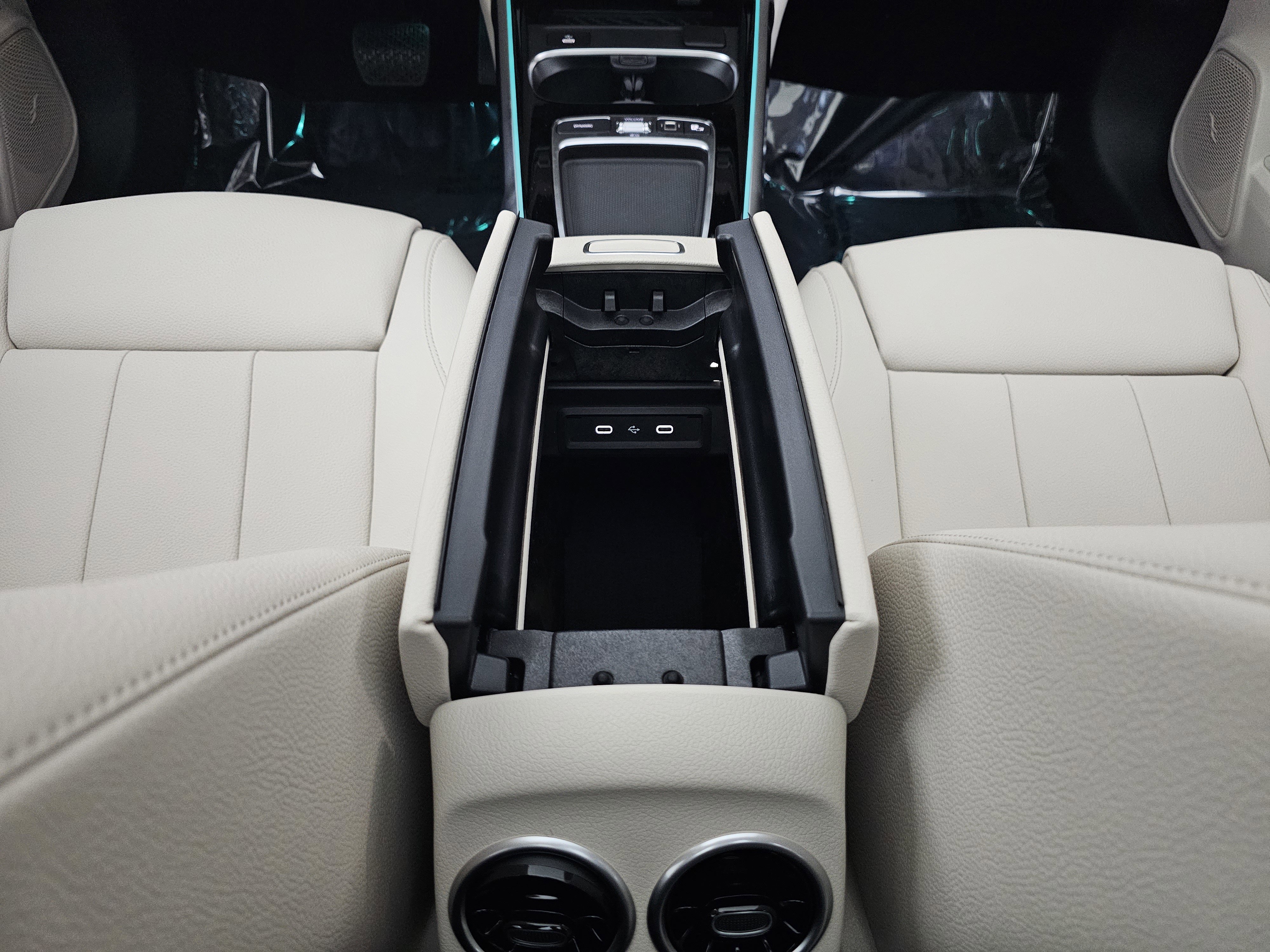 New 2026 Mercedes-Benz GLB 250 4MATIC image 35