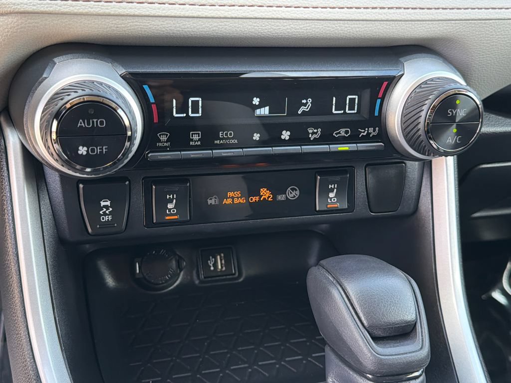 Used 2024 Toyota RAV4 XLE w/ Weather Package AWD/4WD image 28