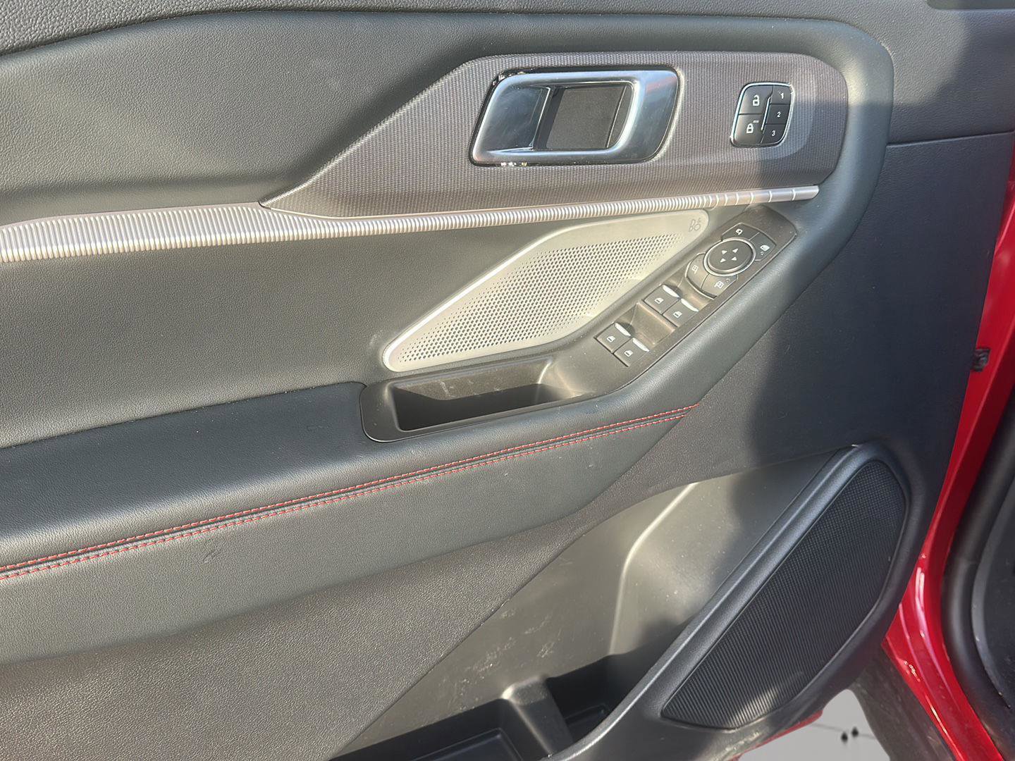 Used 2025 Ford Explorer ST w/ Sun And Sound Package image 20