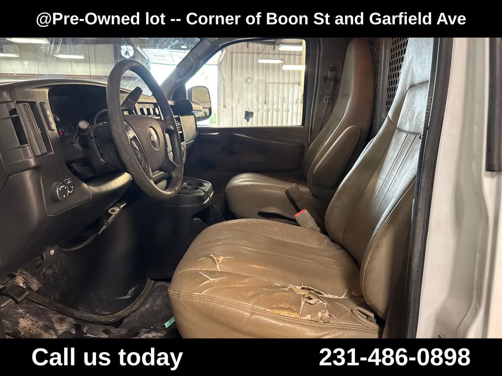 Used 2013 Chevrolet Express 2500 RWD image 14