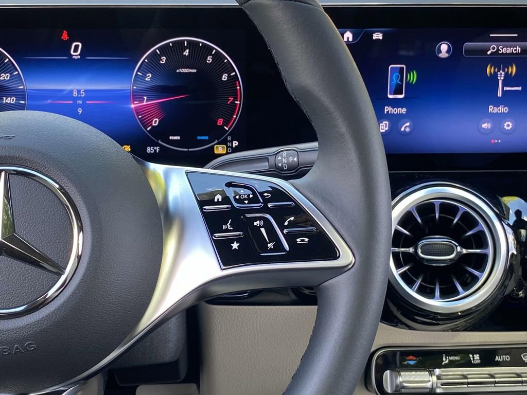 Certified 2025 Mercedes-Benz GLA 250 image 28