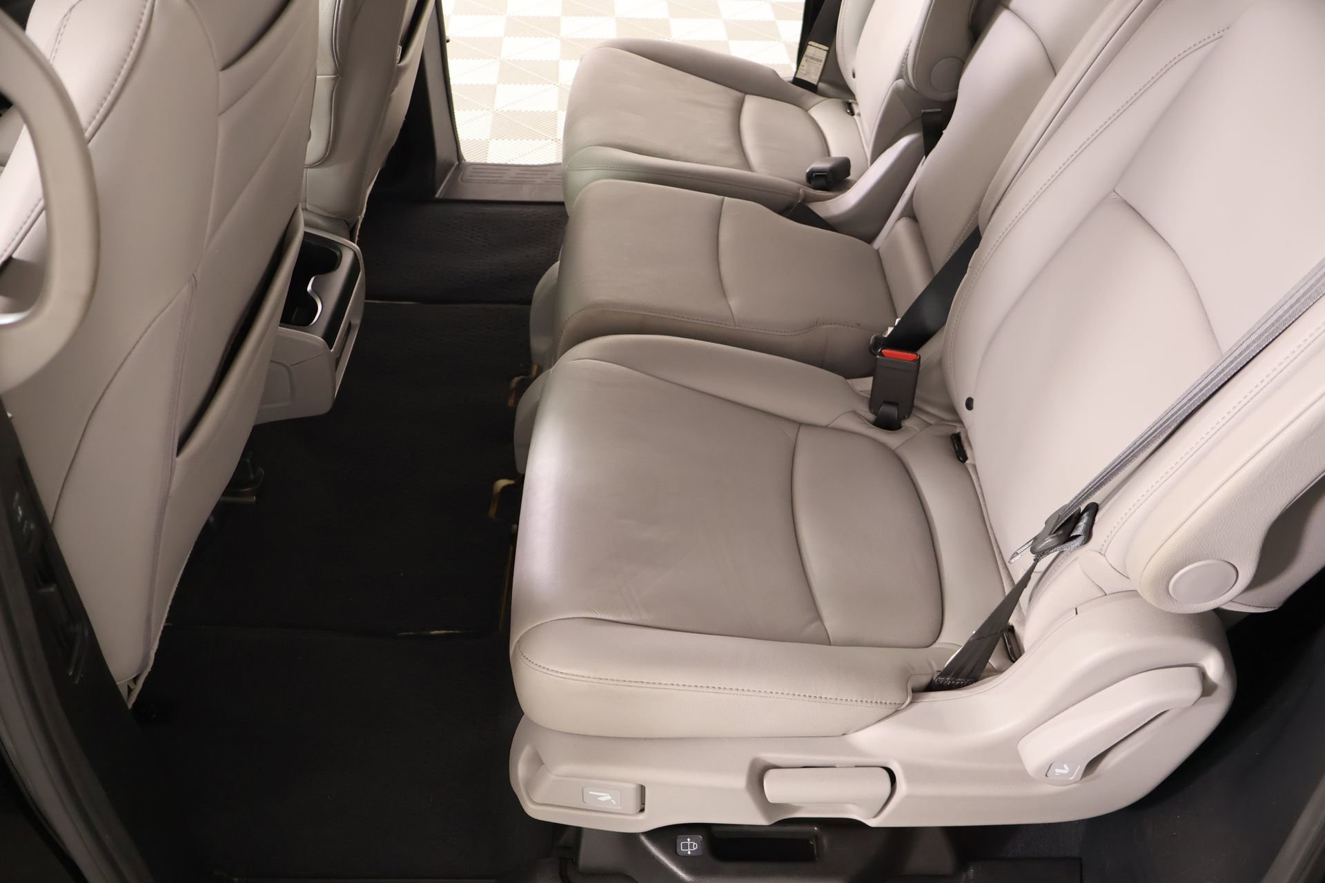 Used 2020 Honda Odyssey Elite image 12