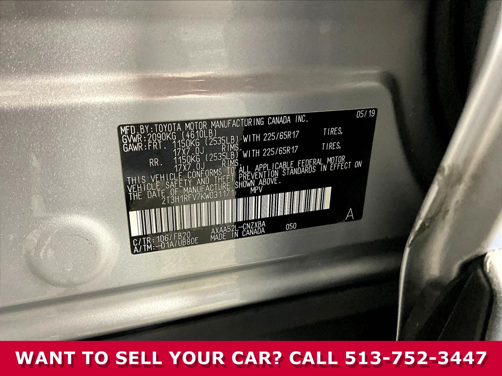 Used 2019 Toyota RAV4 LE w/ Carpet Mat Package FWD image 17