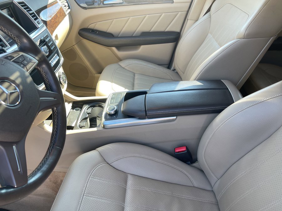 Used 2015 Mercedes-Benz GL 450 4MATIC image 8