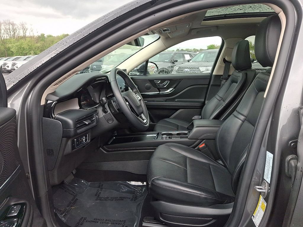 Certified 2024 Lincoln Corsair Reserve w/ Equipment Group 201A AWD/4WD image 13