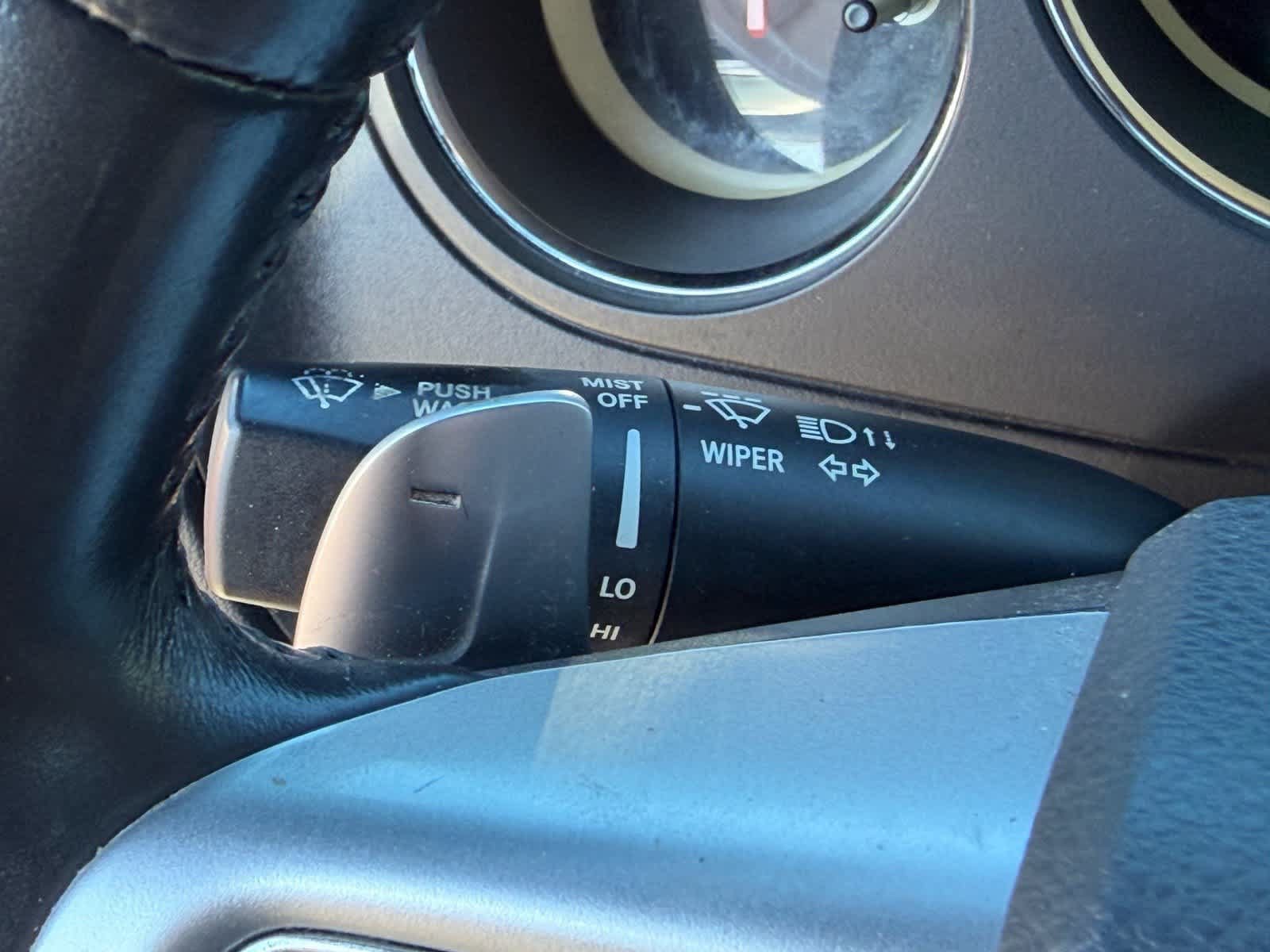 Used 2014 Dodge Challenger SXT RWD image 15