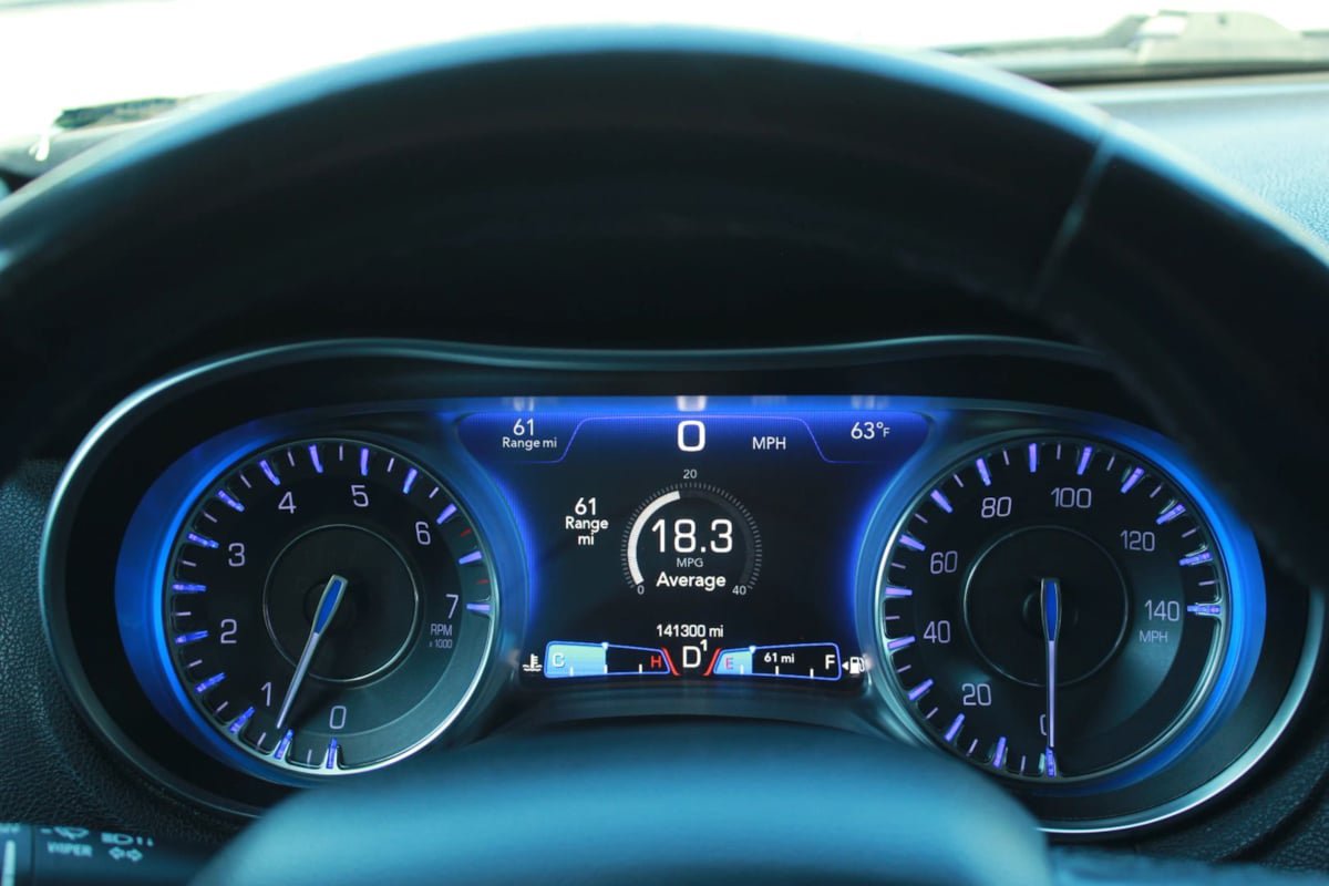 Used 2015 Chrysler 300 Limited RWD image 26
