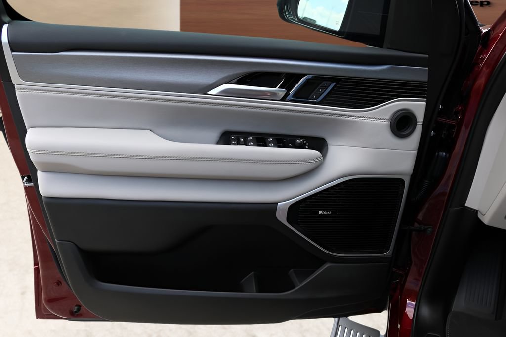 New 2026 Jeep Grand Wagoneer Limited AWD/4WD image 11