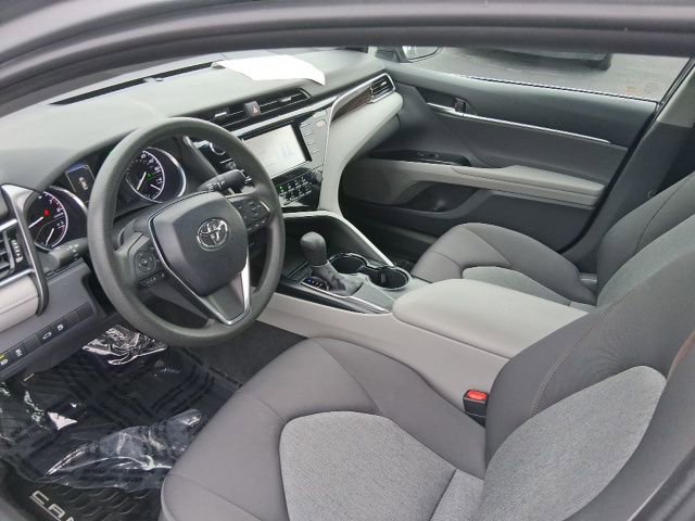 Used 2018 Toyota Camry L image 14