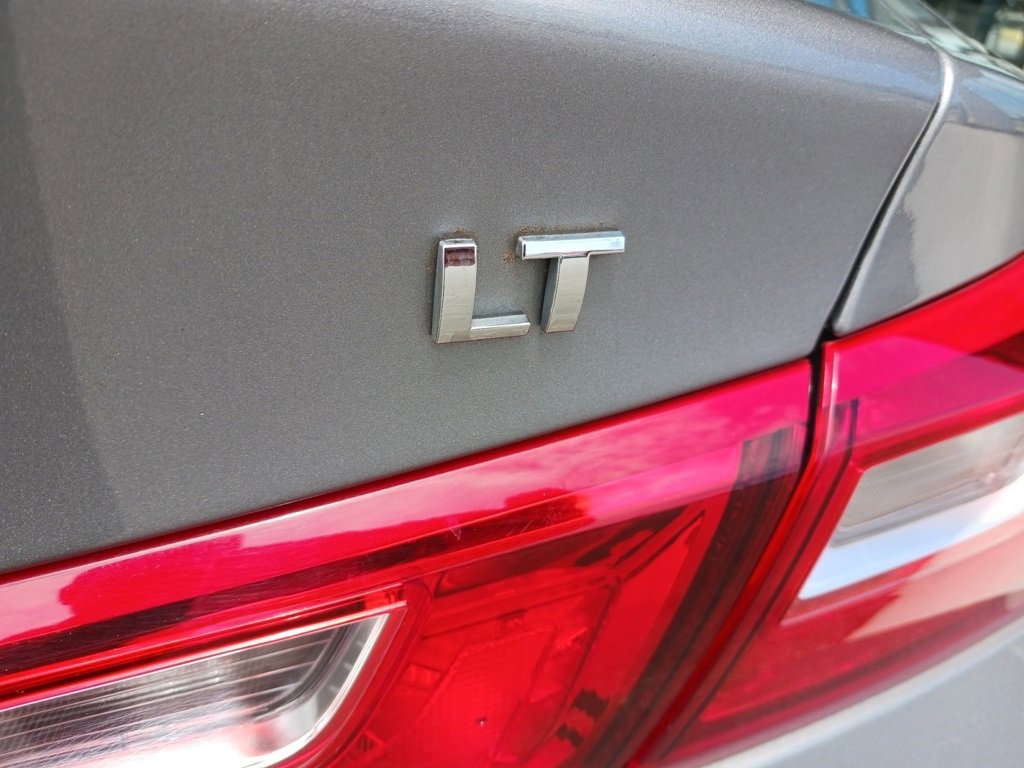 Used 2023 Chevrolet Malibu LT image 8