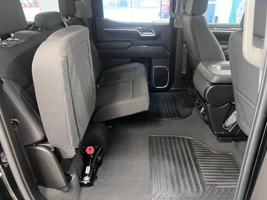 Used 2022 Chevrolet Silverado 1500 LT image 48