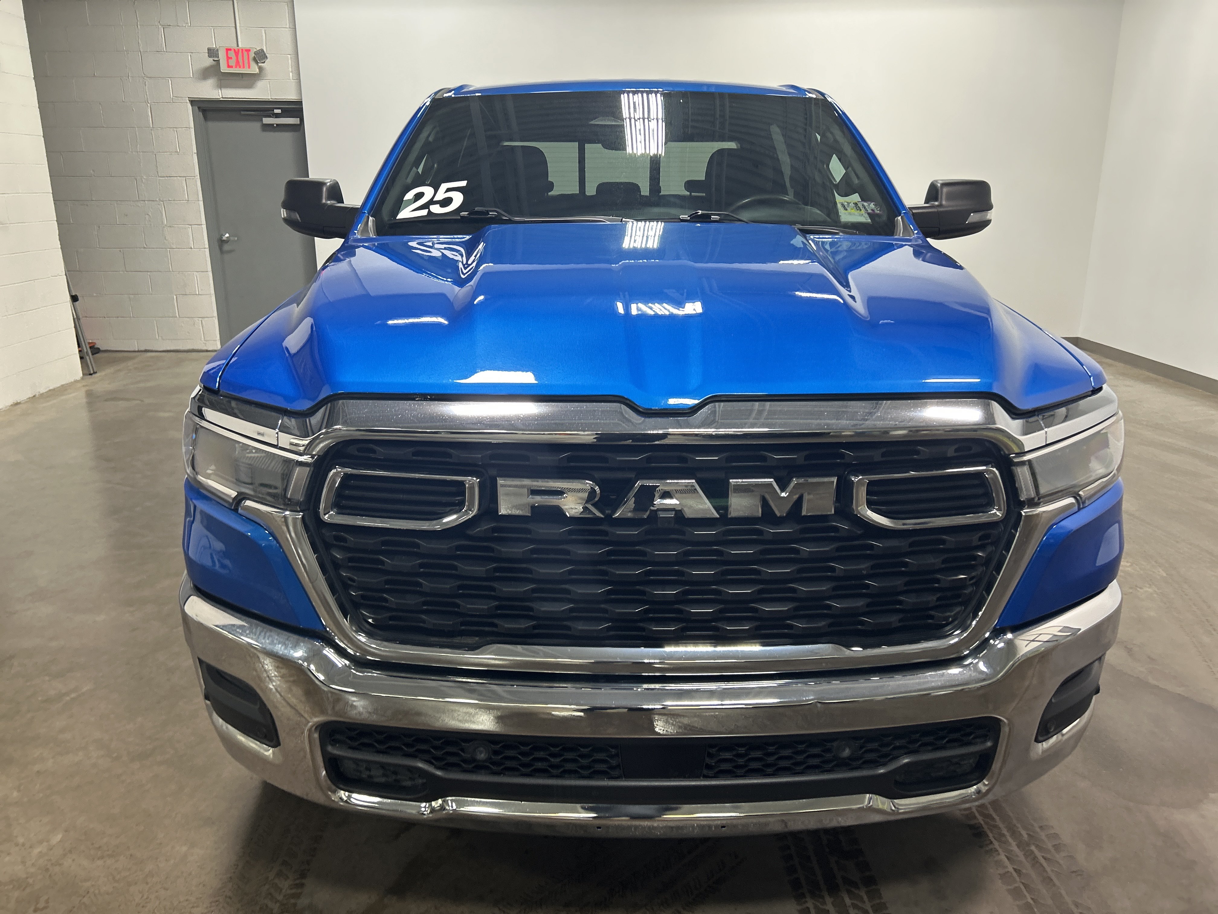 Used 2025 RAM 1500 Big Horn AWD/4WD image 37