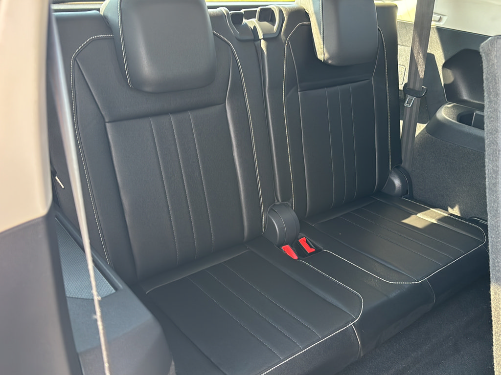 Certified 2023 Volkswagen Tiguan SE FWD image 12