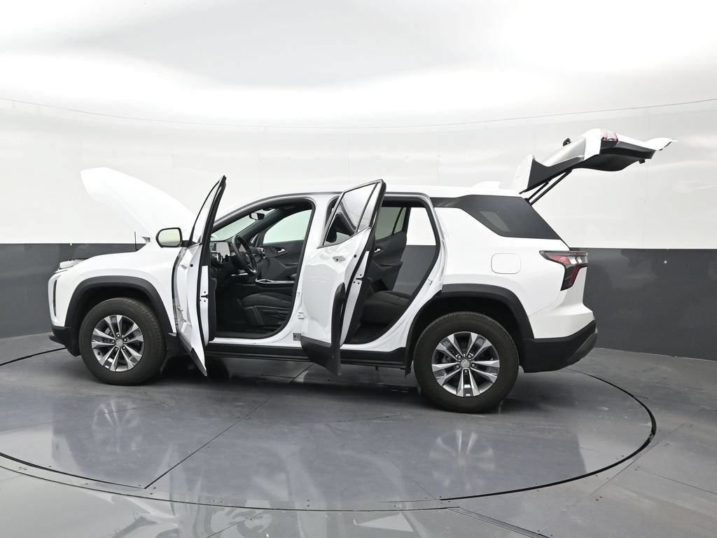 Used 2025 Chevrolet Equinox LT w/ Safety and Technology Package FWD image 30
