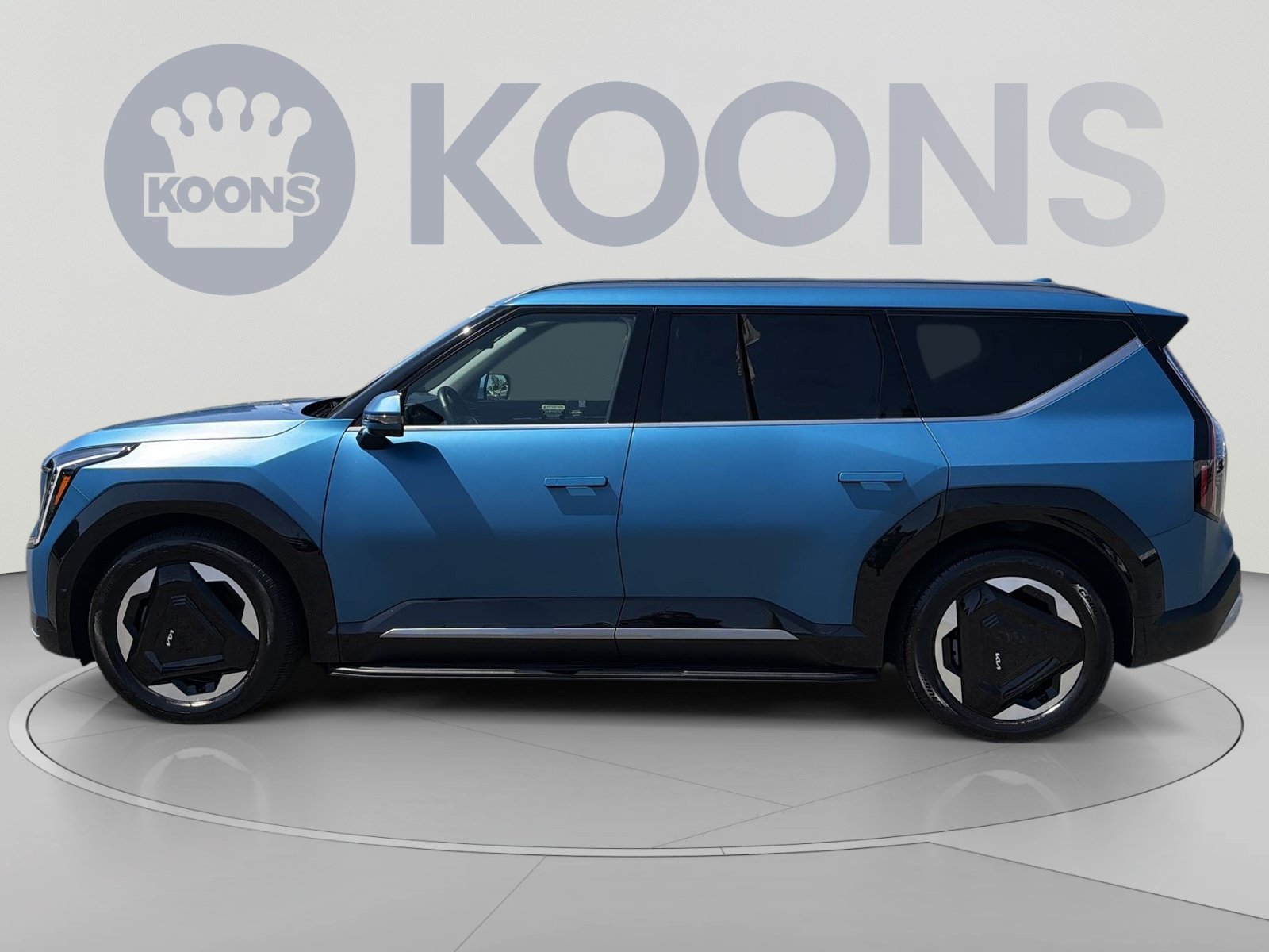 Used 2024 Kia EV9 Land AWD/4WD image 2