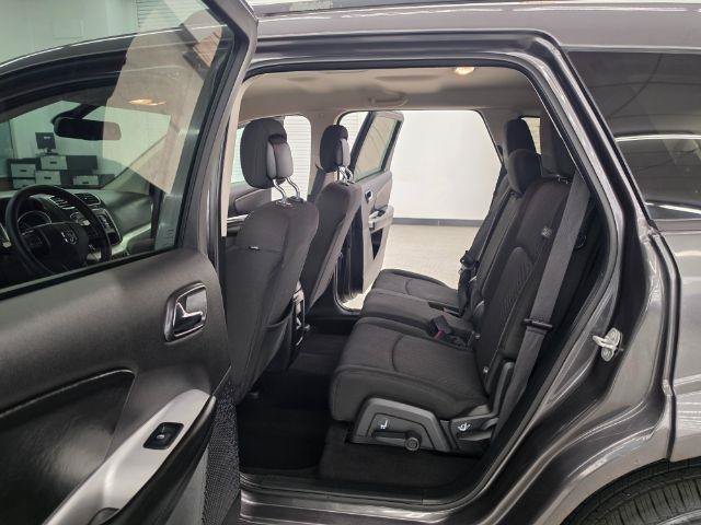Used 2020 Dodge Journey SE FWD image 33