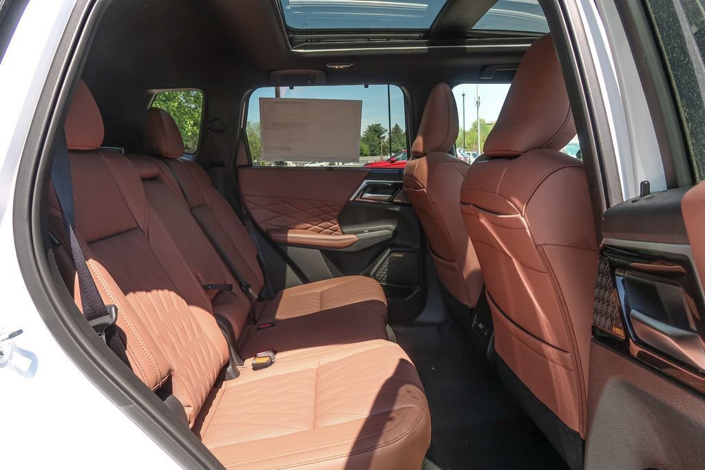 New 2026 Mitsubishi Outlander SEL AWD/4WD image 18