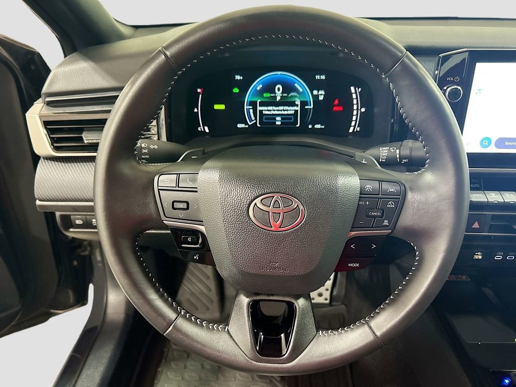 Used 2025 Toyota Camry SE w/ Multimedia Upgrade Package FWD image 9