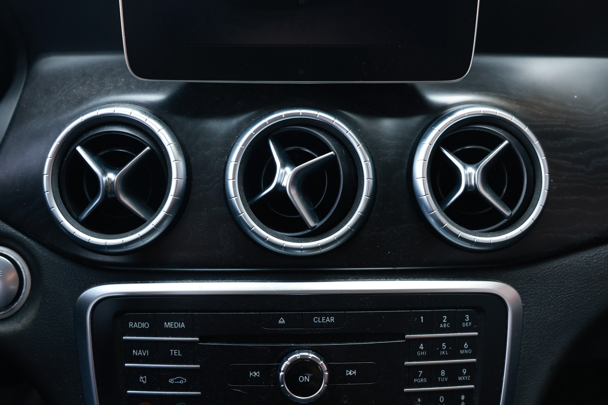 Used 2018 Mercedes-Benz CLA 250 w/ AMG Line Exterior image 38