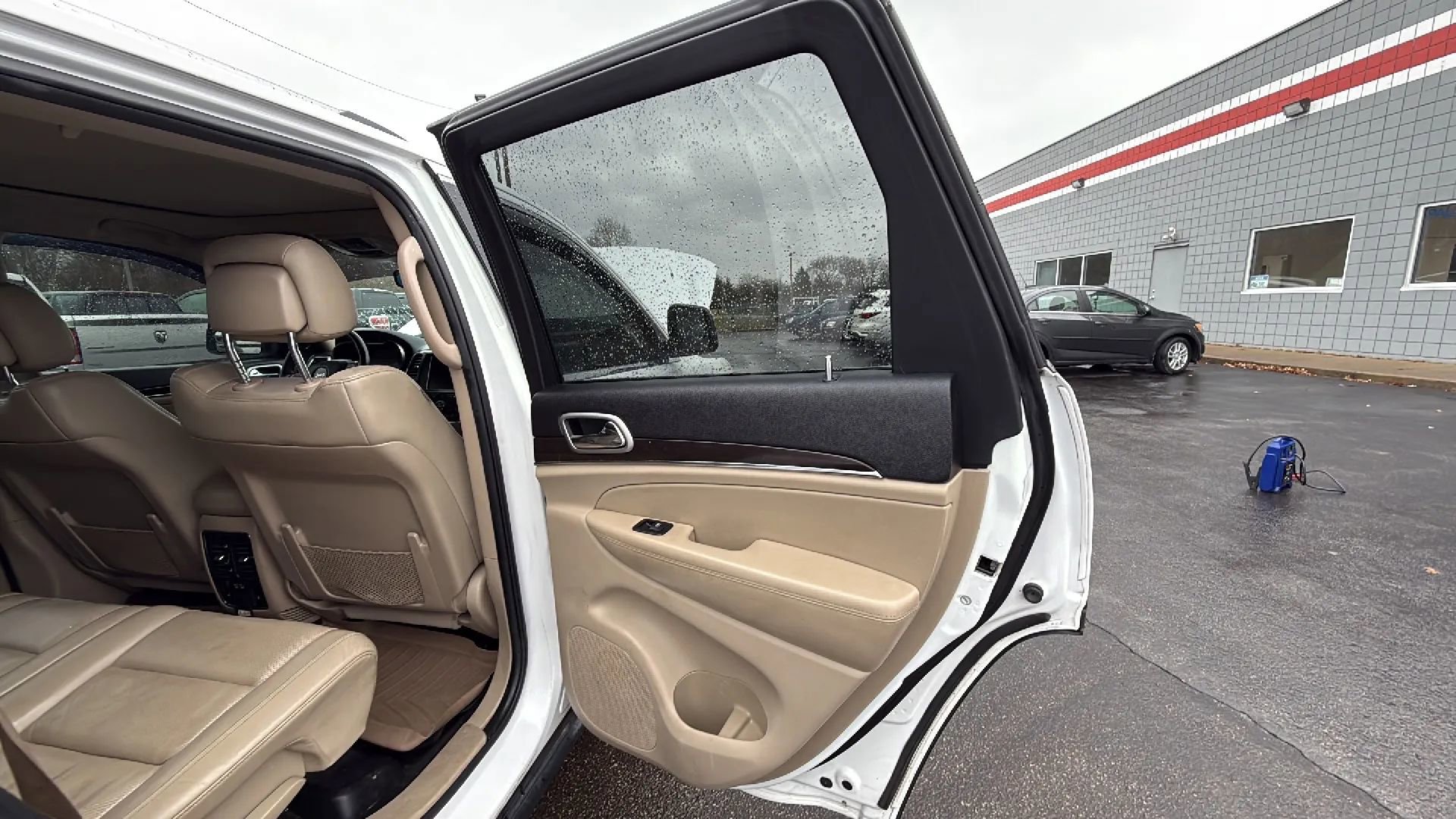 Used 2018 Jeep Grand Cherokee Limited w/ Luxury Group II image 14