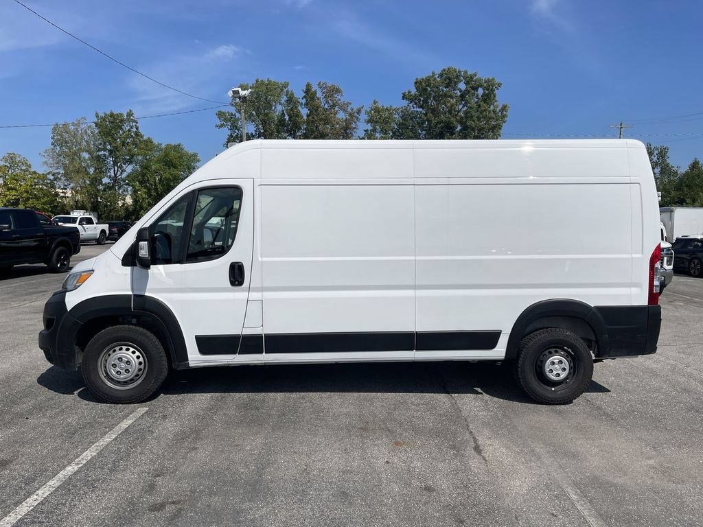 Used 2025 RAM ProMaster 2500 w/ Convenience Group FWD image 2