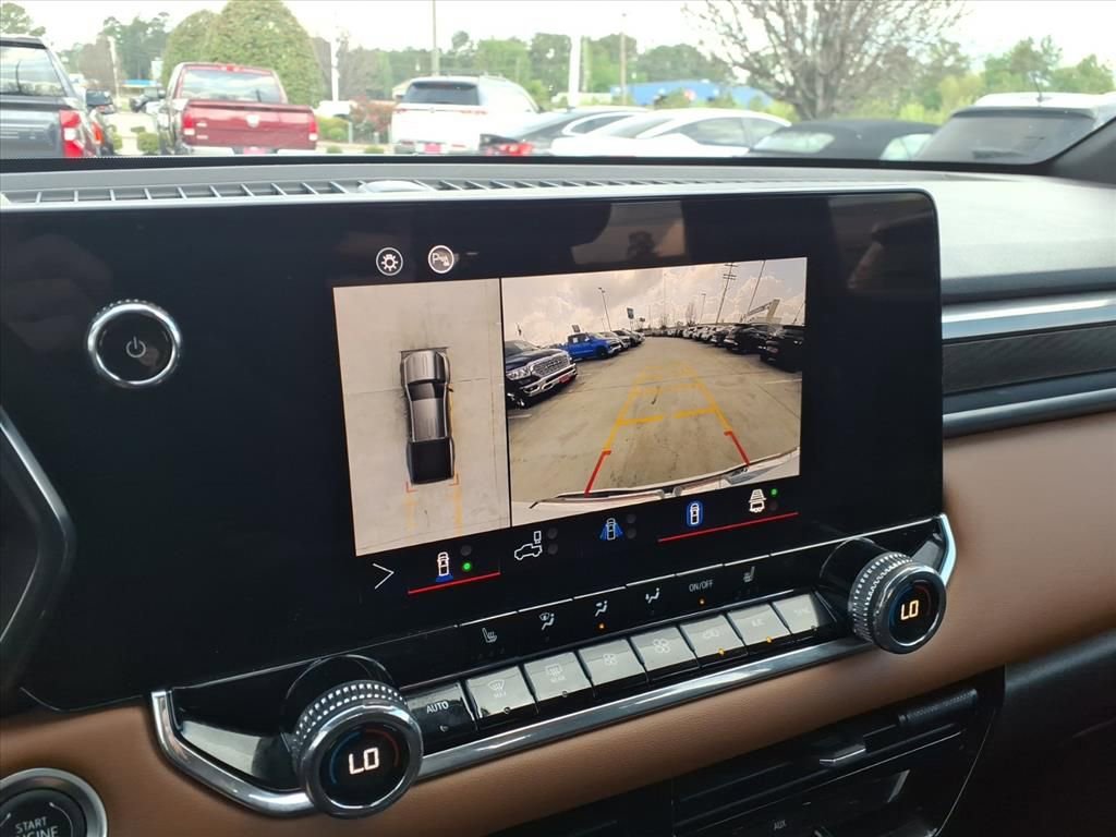 Used 2024 GMC Canyon AT4 w/ Technology Package image 24