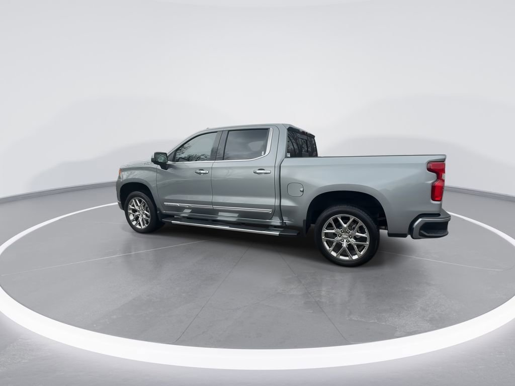 Used 2025 Chevrolet Silverado 1500 High Country w/ High Country Premium Package AWD/4WD image 6