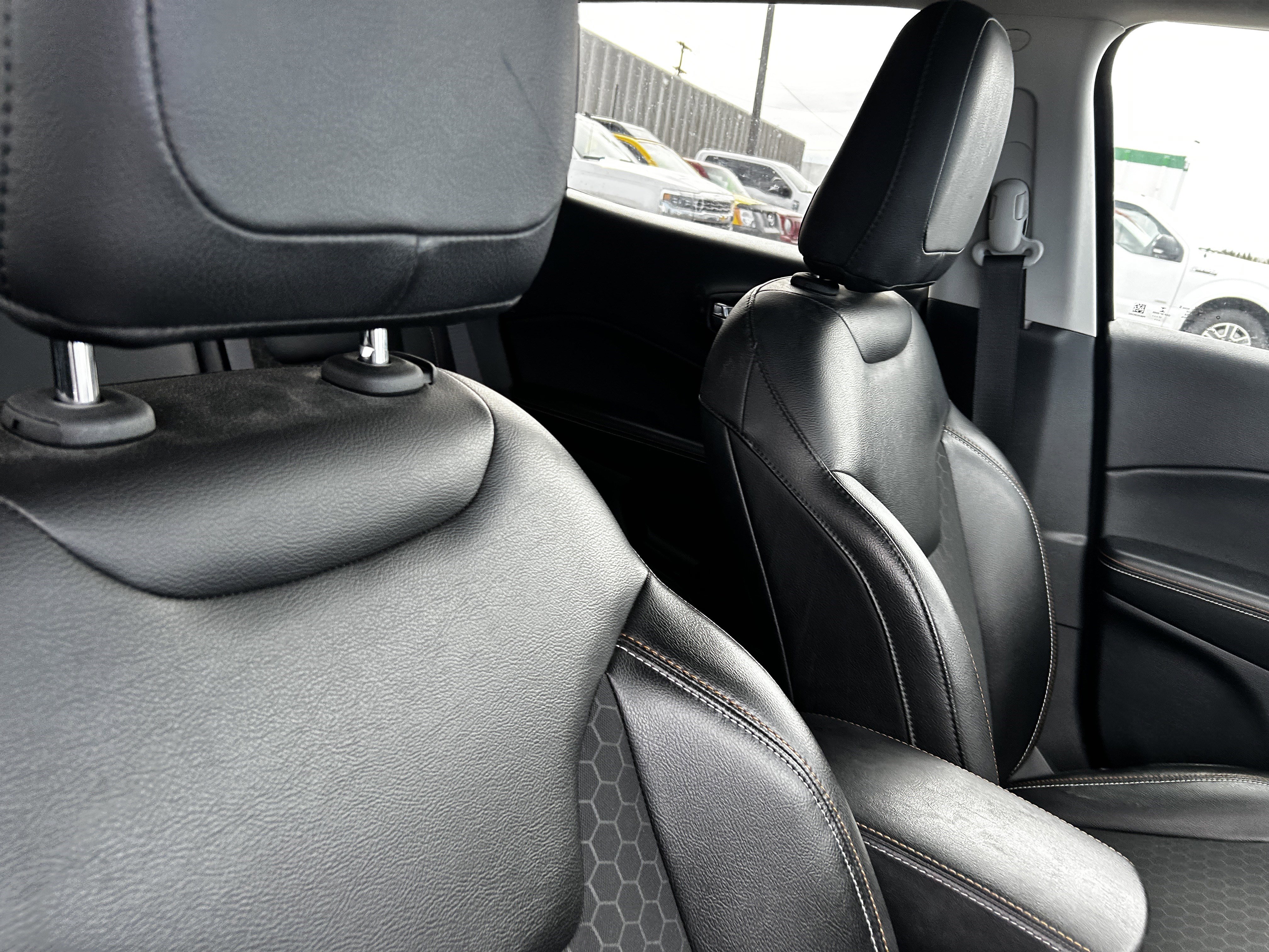 Used 2018 Jeep Compass Latitude w/ Popular Equipment Group image 13