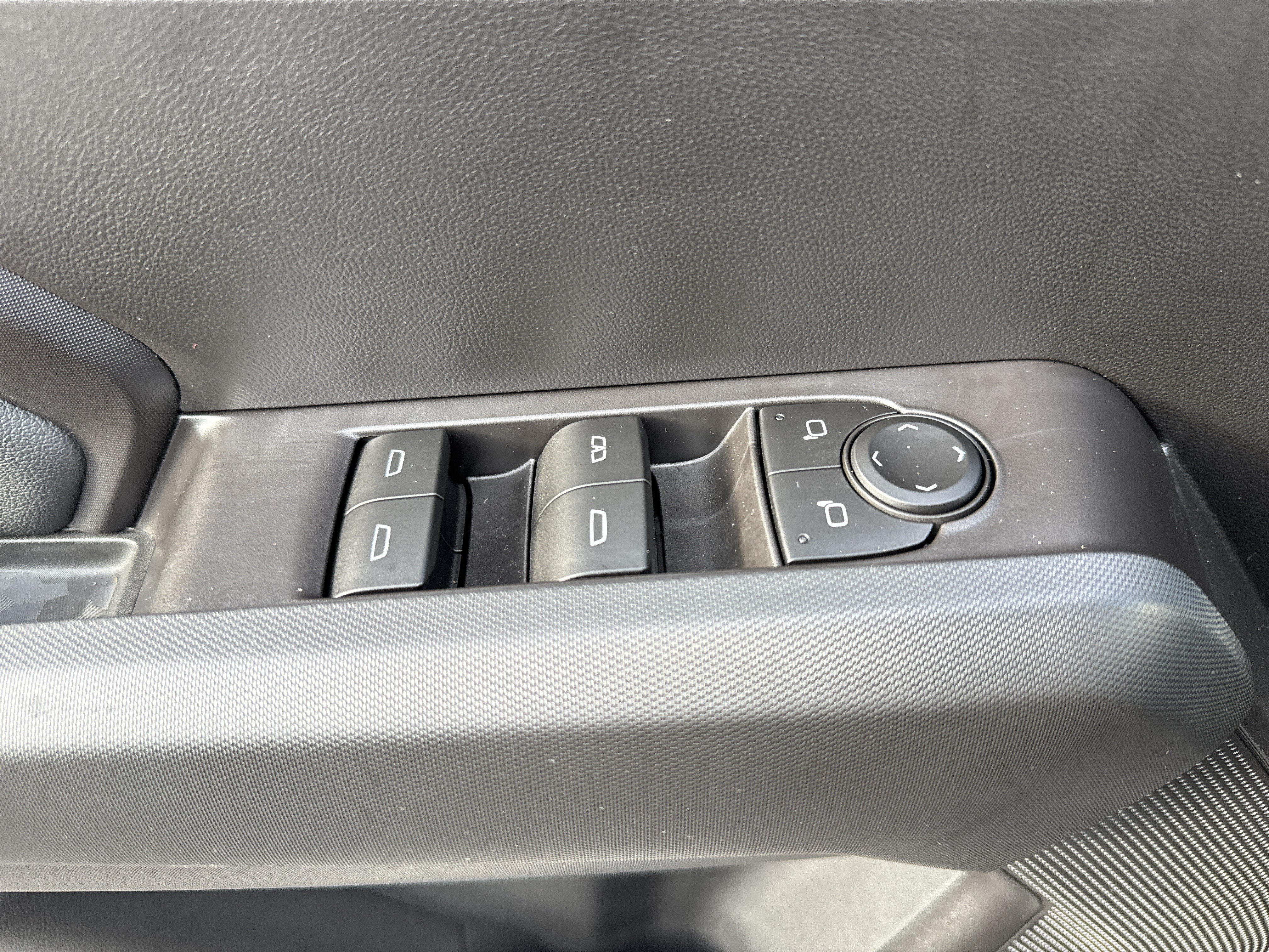 New 2026 GMC Canyon Elevation w/ Convenience Package AWD/4WD image 15