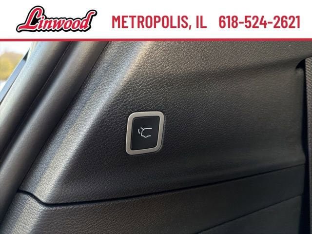 New 2026 Chrysler Pacifica Select FWD image 15