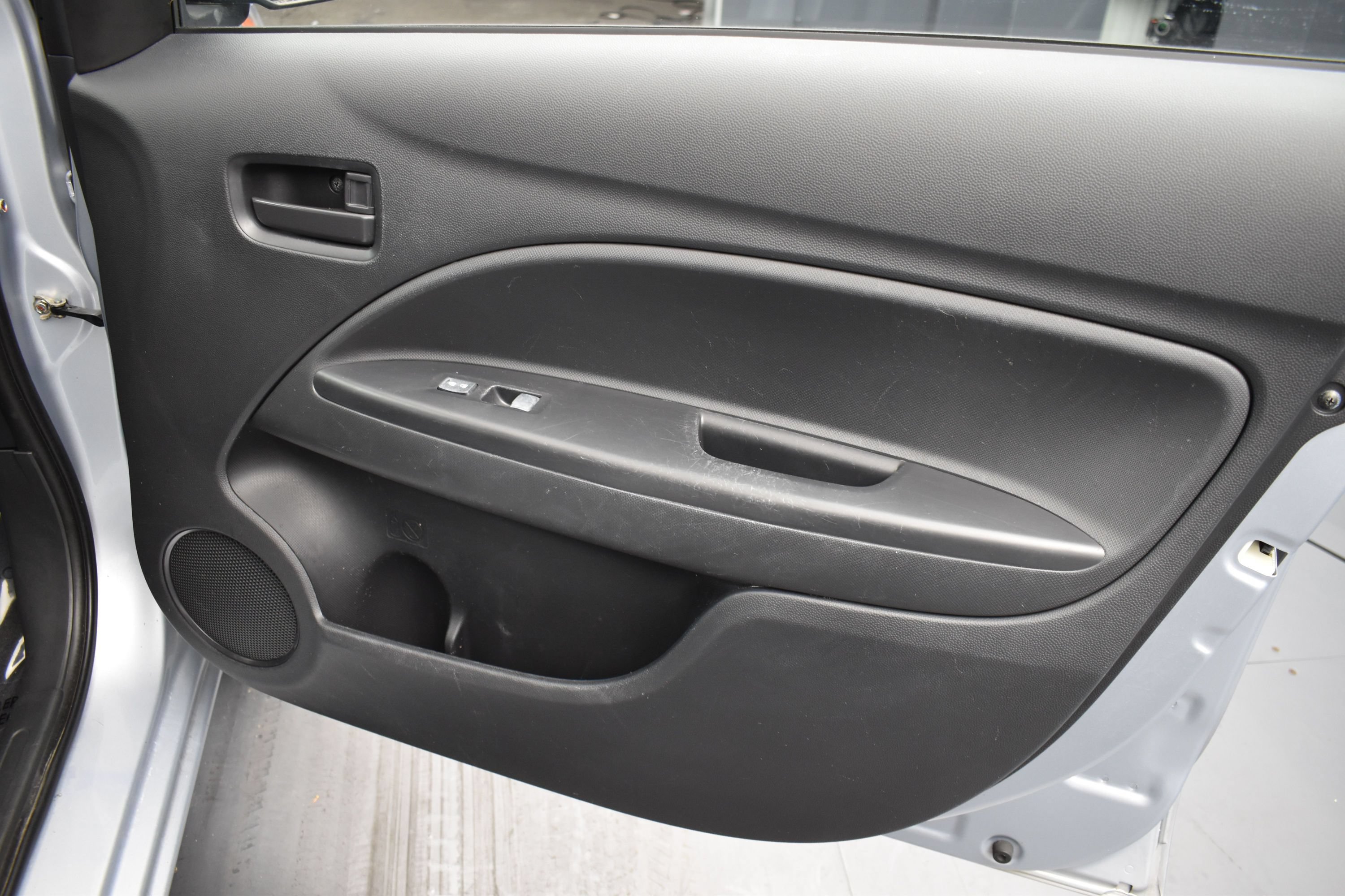 Used 2018 Mitsubishi Mirage G4 ES FWD image 14