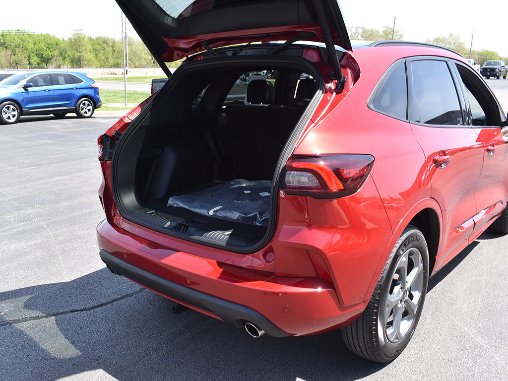 Used 2024 Ford Escape ST-Line w/ Tech Pack #1 AWD/4WD image 28