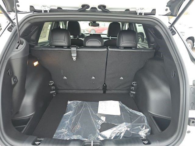 New 2026 Jeep Compass Limited AWD/4WD image 18