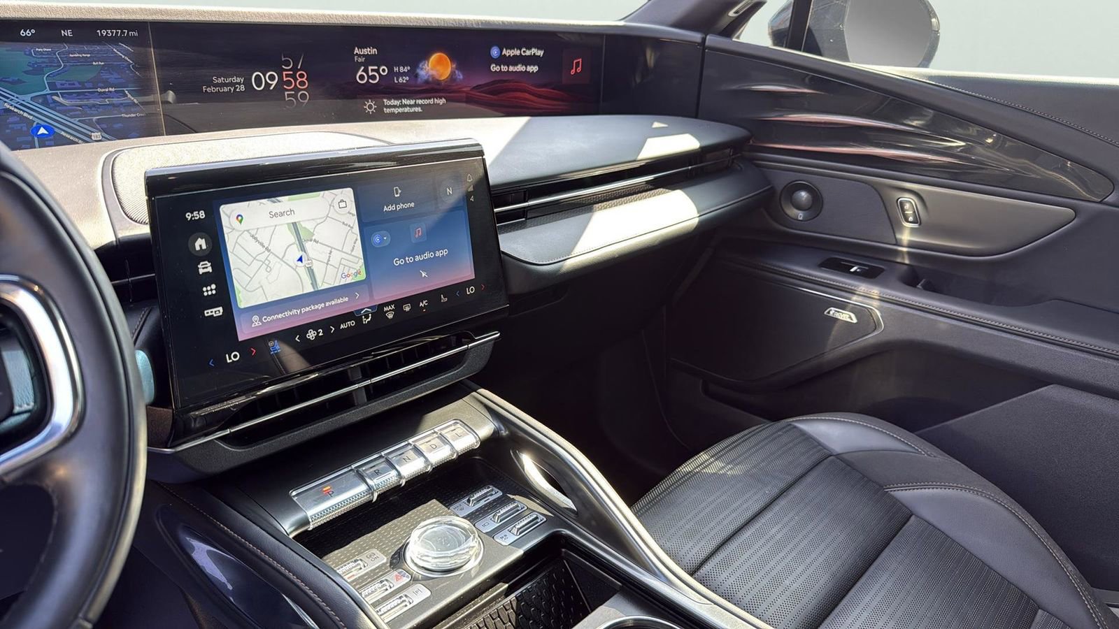 Certified 2024 Lincoln Nautilus Reserve w/ Equipment Group 202A image 20