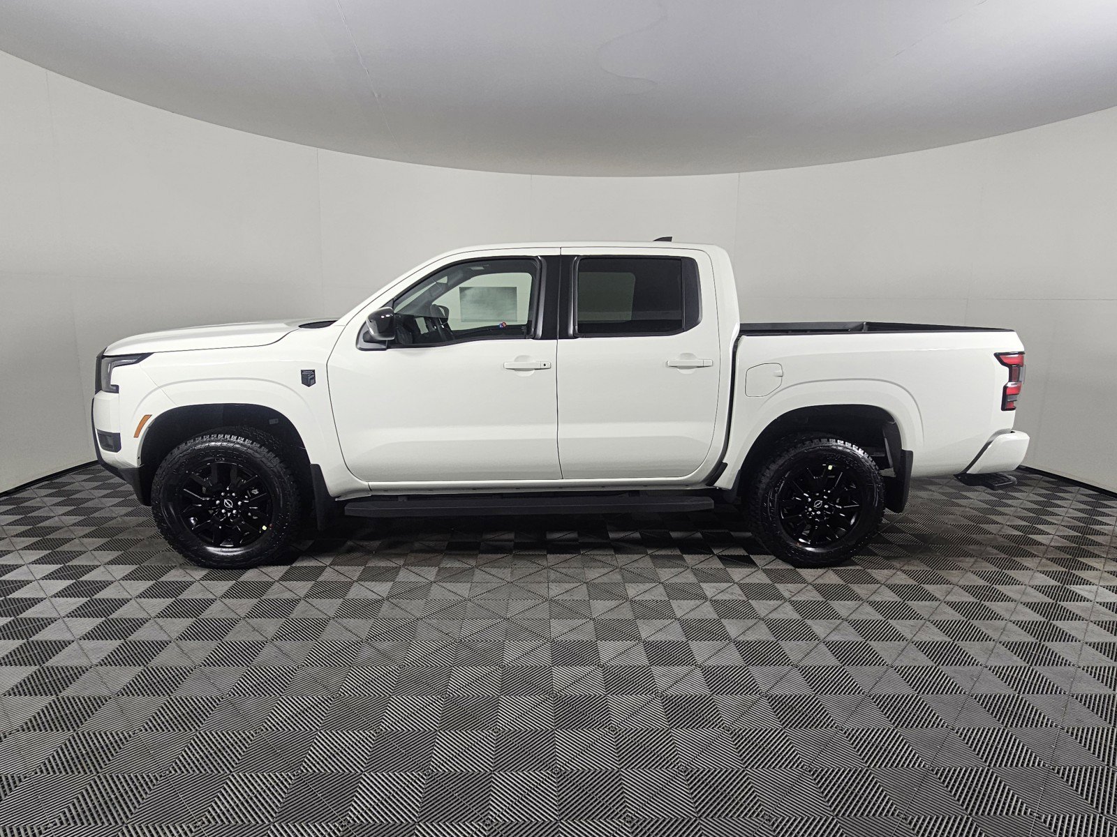 New 2026 Nissan Frontier SV image 8