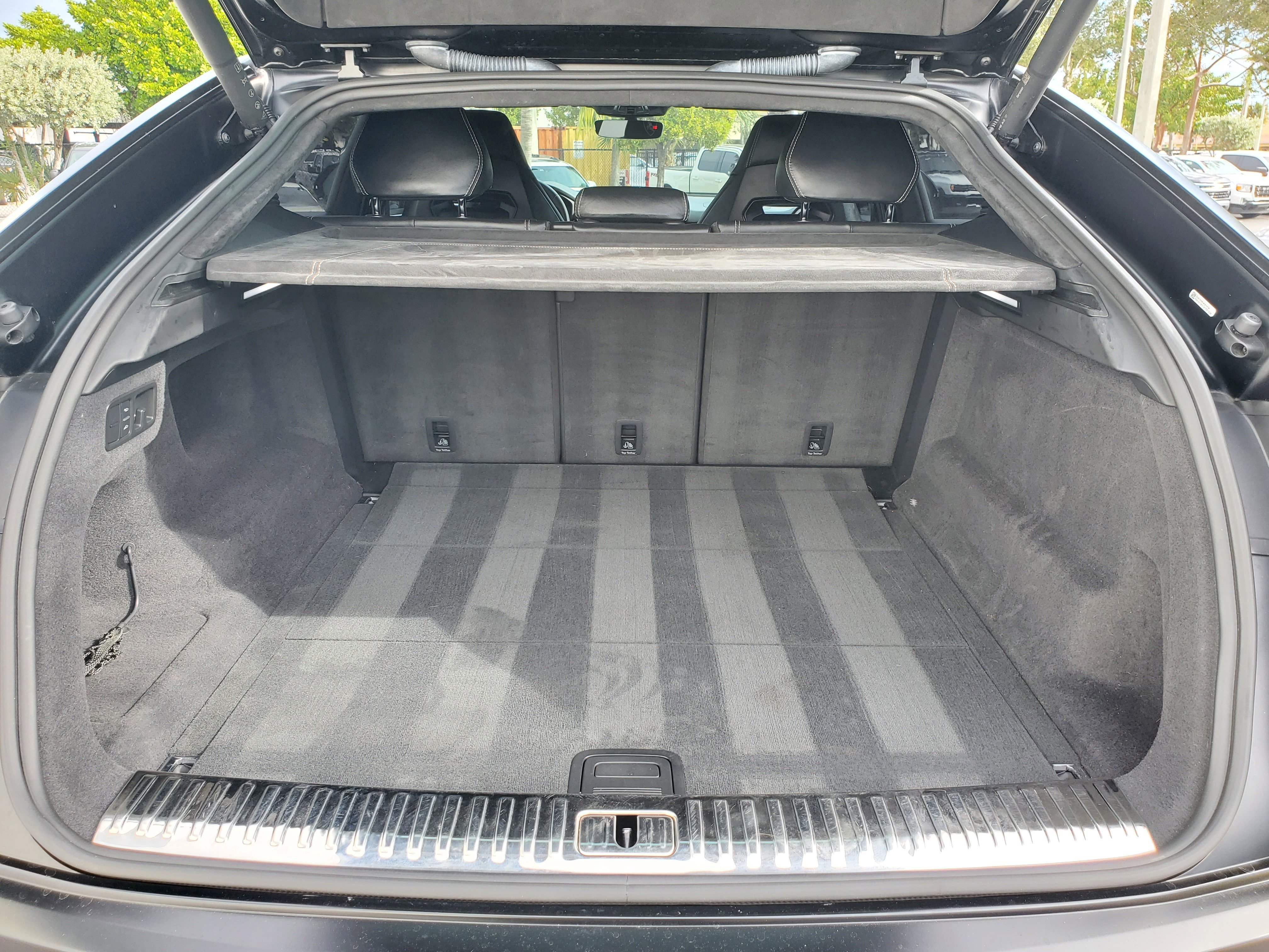 Used 2021 Lamborghini Urus image 10