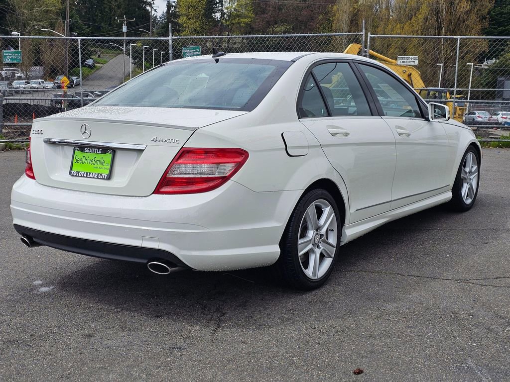 Used 2011 Mercedes-Benz C 300 4MATIC Sedan image 8
