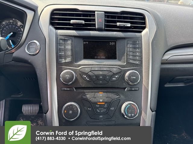 Used 2017 Ford Fusion SE image 16