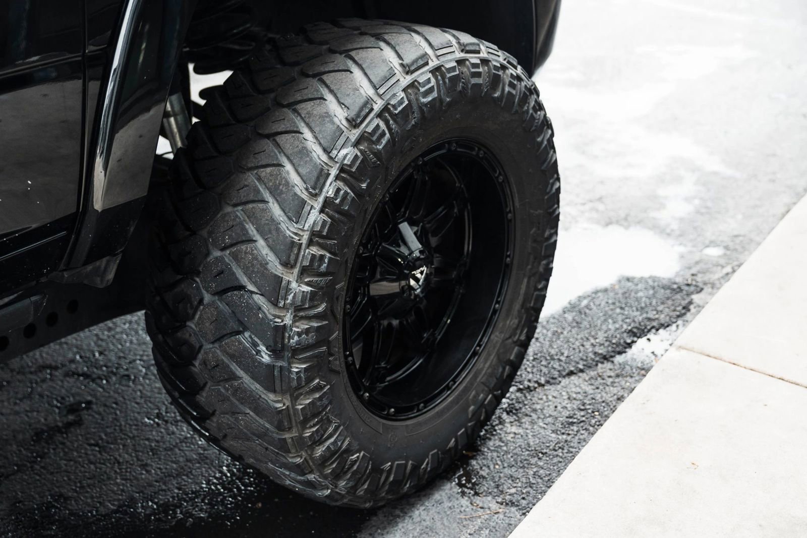 Used 2019 RAM 3500 Laramie image 16