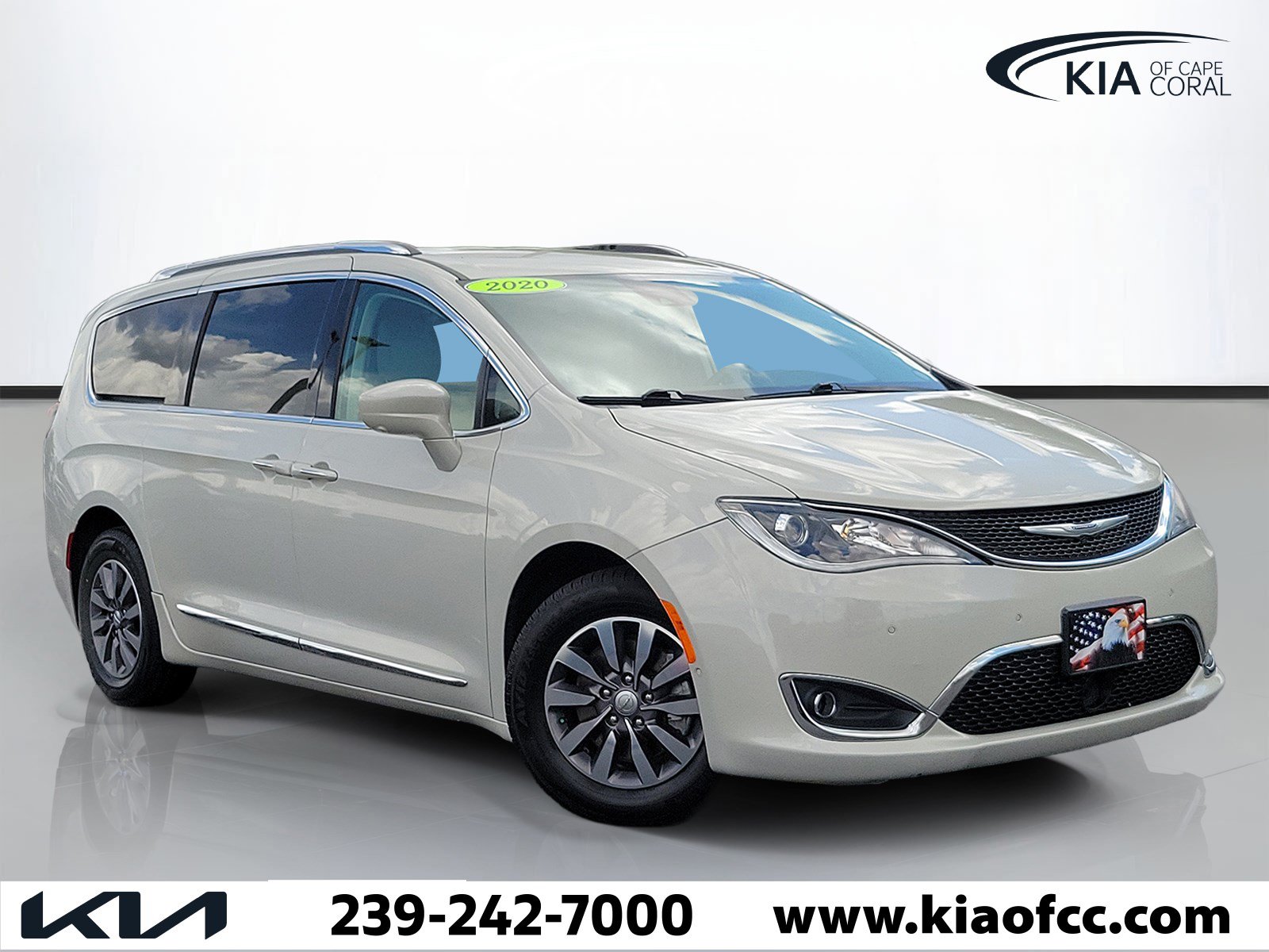 Used 2020 Chrysler Pacifica Touring-L Plus FWD video 1