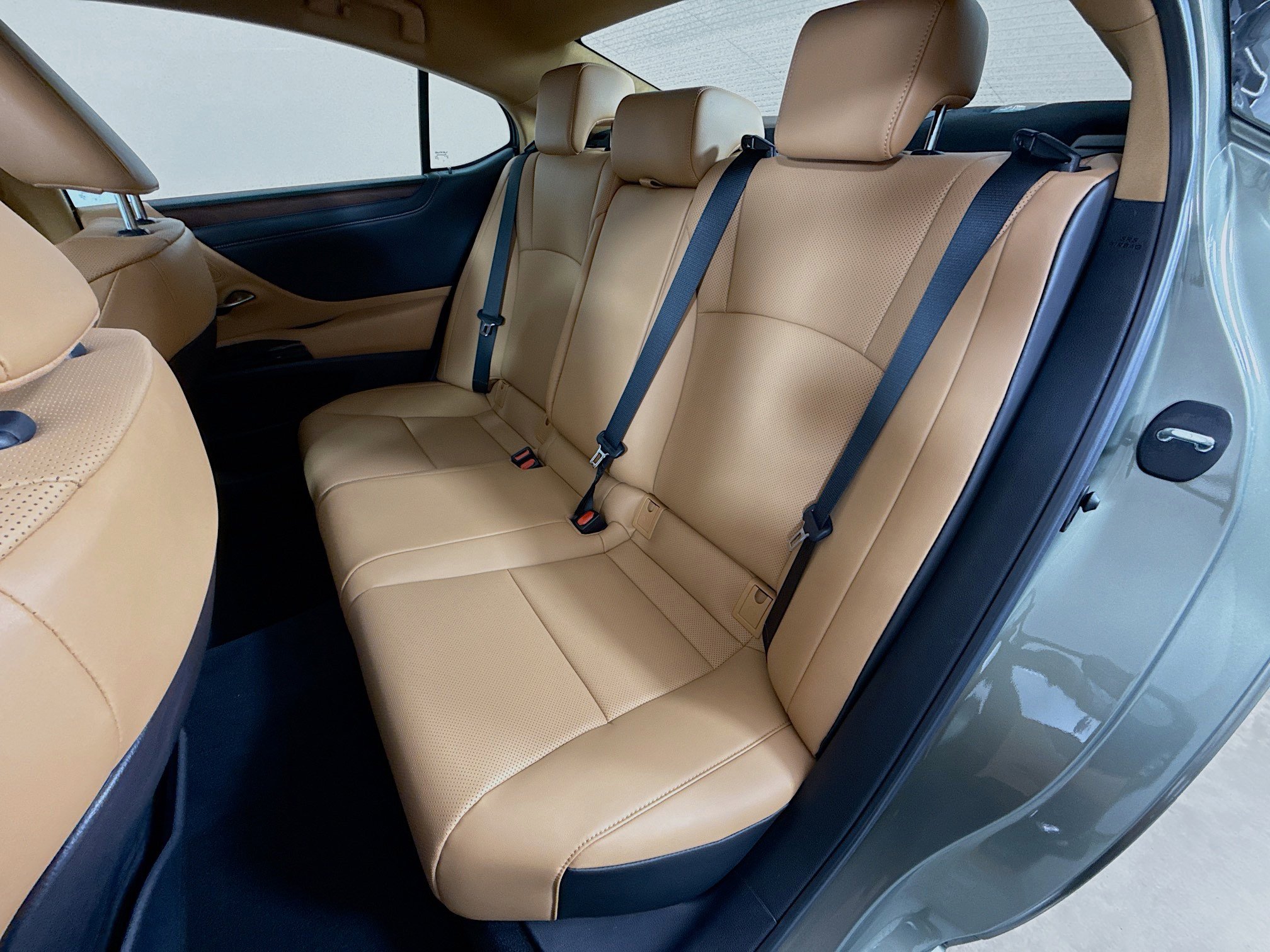 Certified 2024 Lexus ES 350 w/ Premium Package image 22