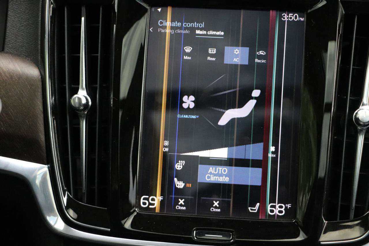 Used 2020 Volvo V90 T6 Cross Country image 23