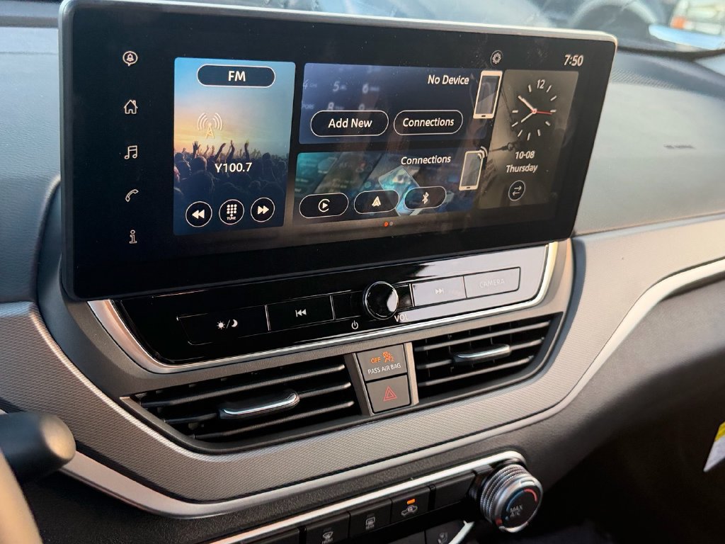New 2026 Nissan Altima 2.5 SR FWD image 12